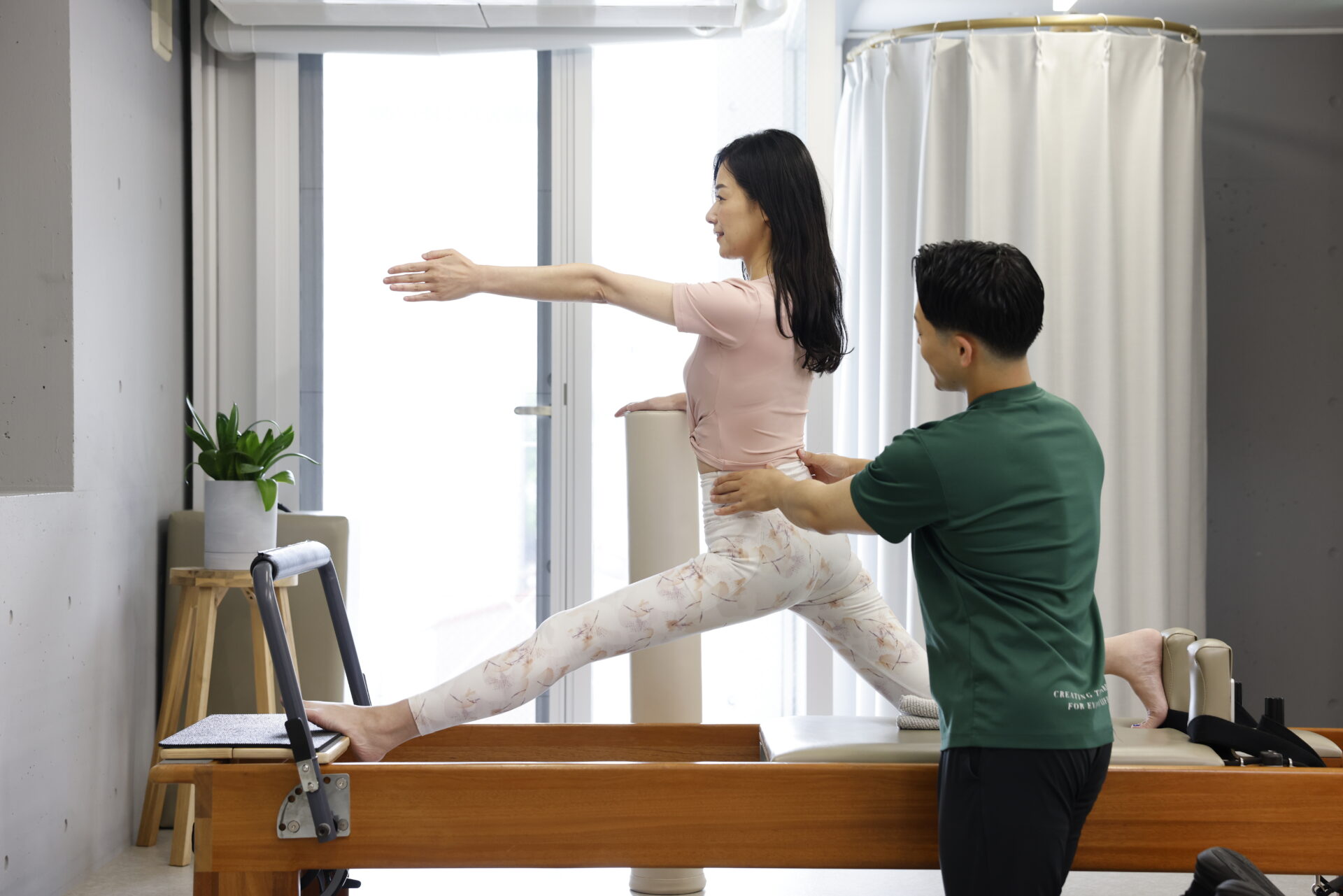 Alt例：肩こりに悩む40代女性の背中